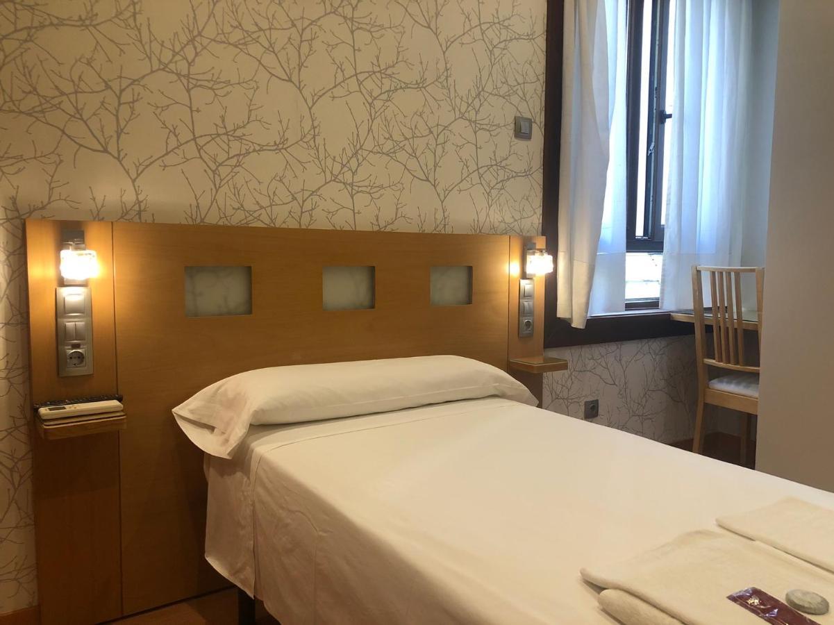 Hostal Rias Bajas Madrid Eksteriør bilde