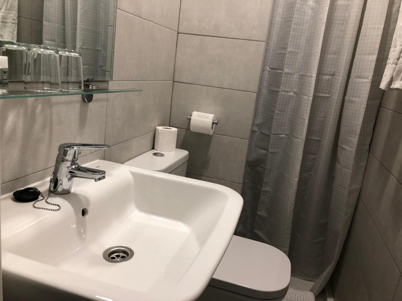 Hostal Rias Bajas Madrid Eksteriør bilde