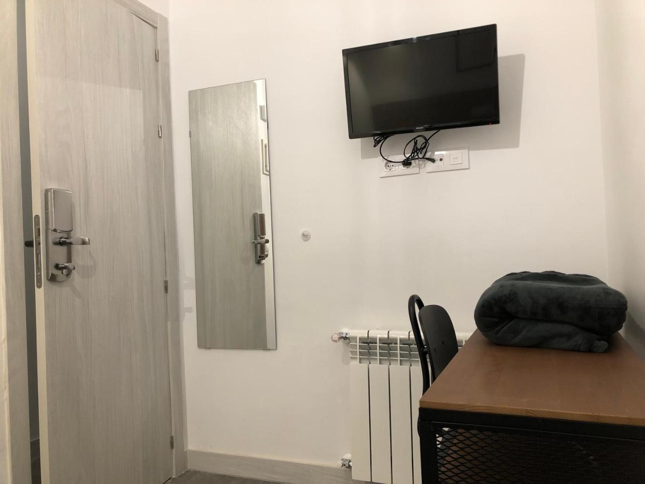 Hostal Rias Bajas Madrid Eksteriør bilde