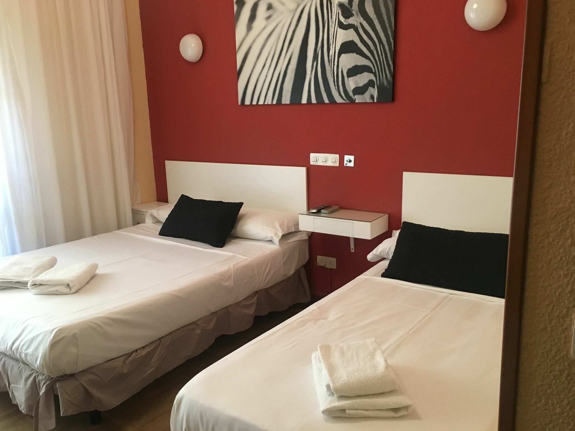 Hostal Rias Bajas Madrid Eksteriør bilde